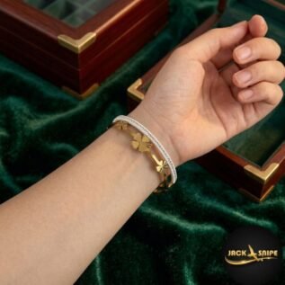 flower-zircon bangle